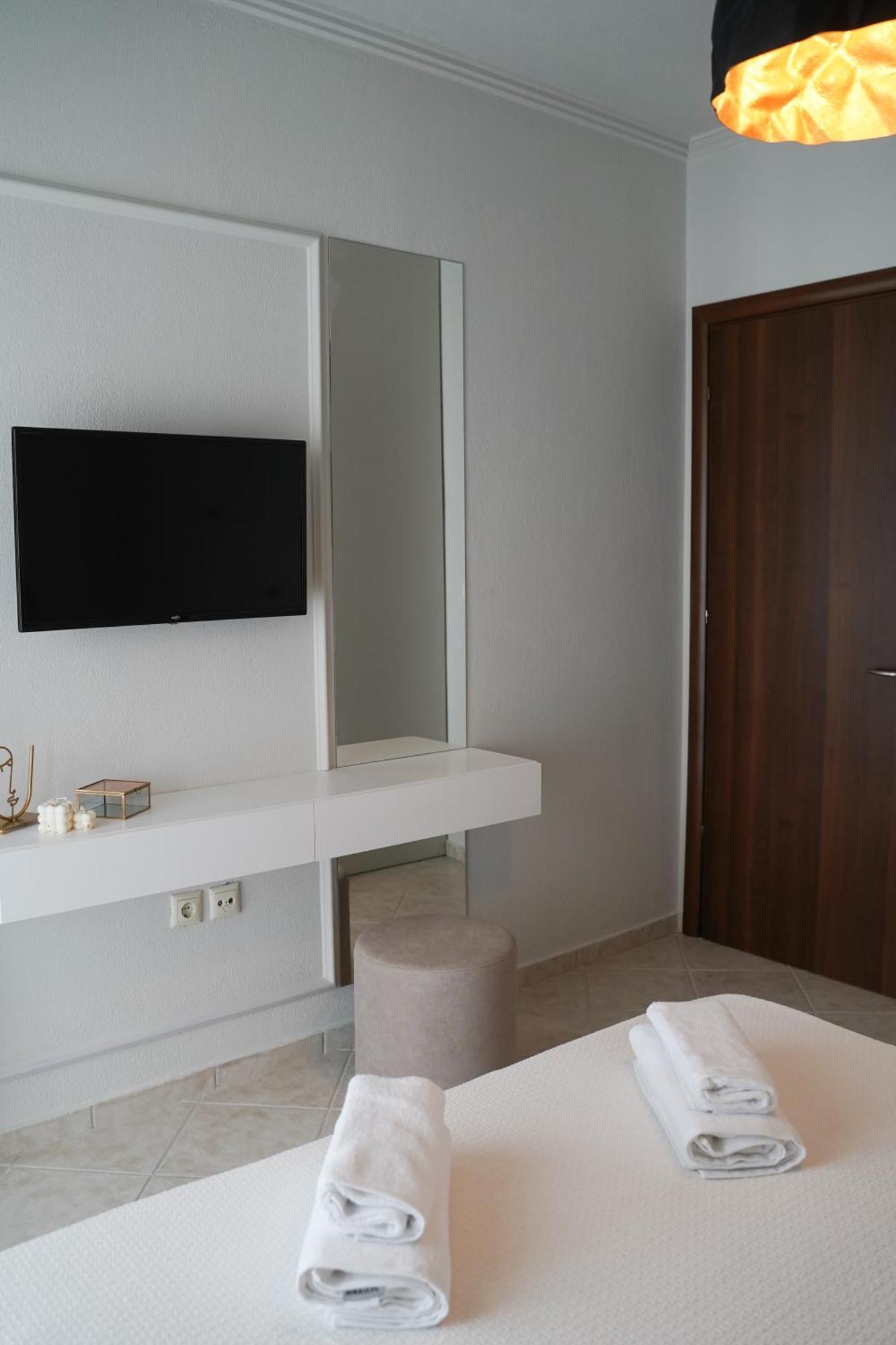 Grand View Suites Meteora Каламбака Екстер'єр фото