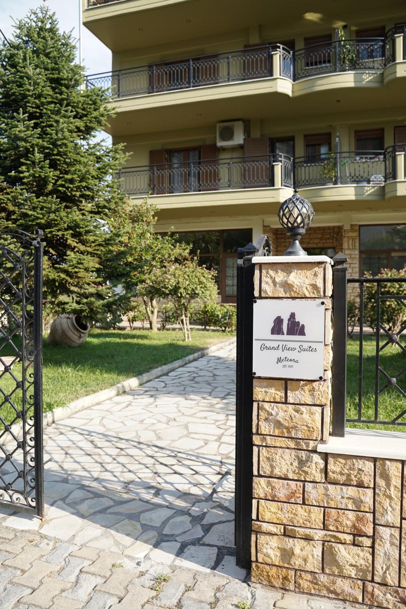 Grand View Suites Meteora Каламбака Екстер'єр фото